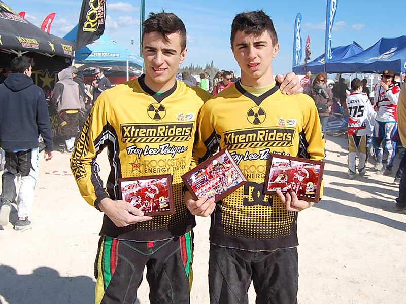 Alex_y_Javi_trofeos