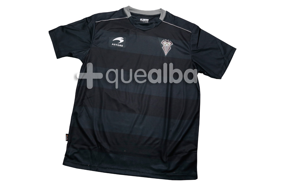 LA NUEVA CAMISETA CON LA QUE JUGARÁ EL ALBA EL DOMINGO CONTRA EL SANLUQUEÑO