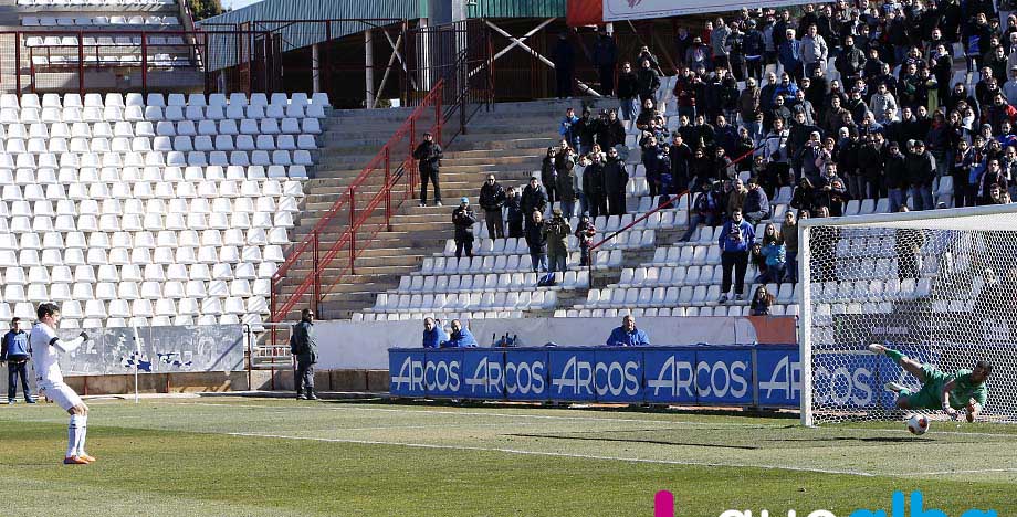 Albacete-La-Roda-10-penalti-ffallado-calle