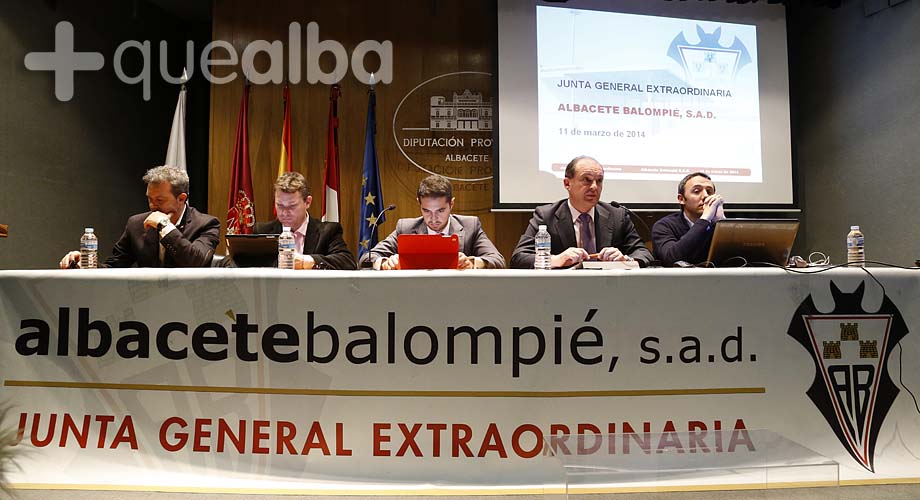 Consejo de administración del Alba en la Asamblea Albacete Balompié en el salón de actos de la Diputación de Albacete