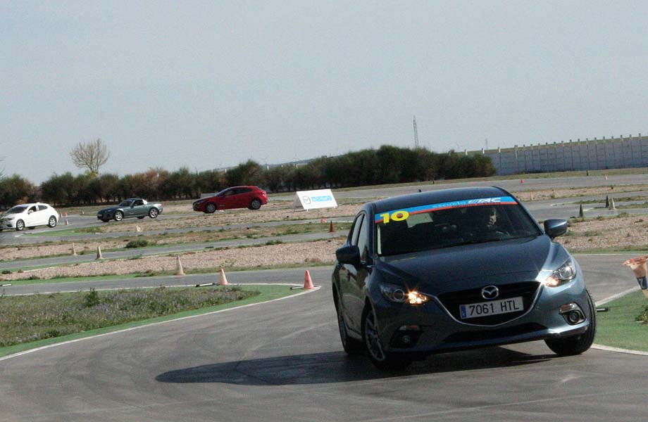 EXPERTOS DEL MUNDO DEL AUTOMÓVIL SE FORMAN EN LA ESCUELA TAC DEL CIRCUITO DE ALBACETE