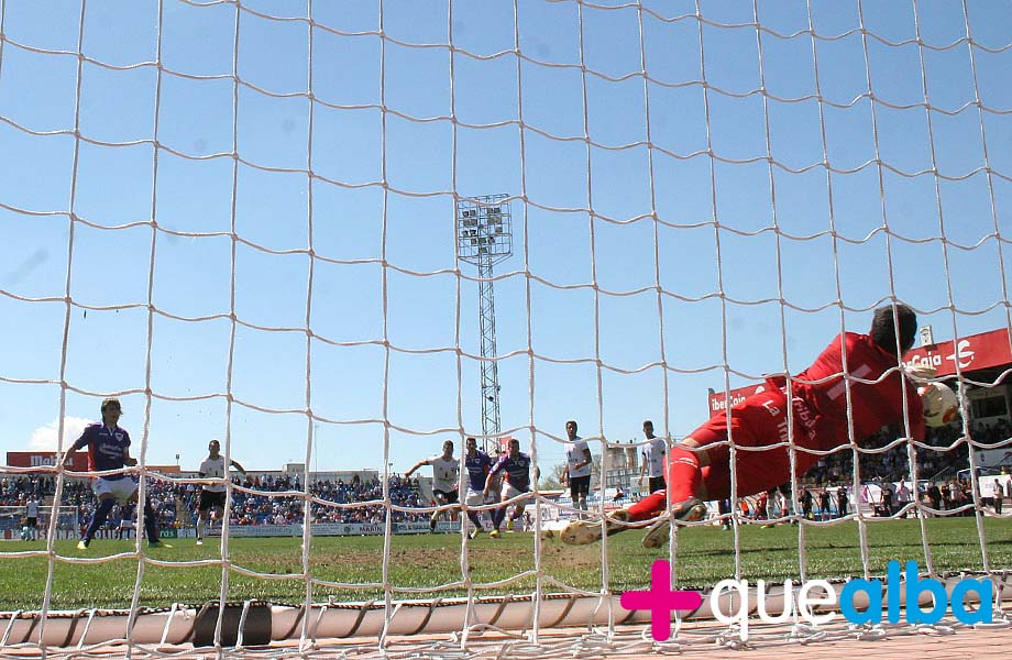 penalti-alberto-parado-guadalajara-albacete-2