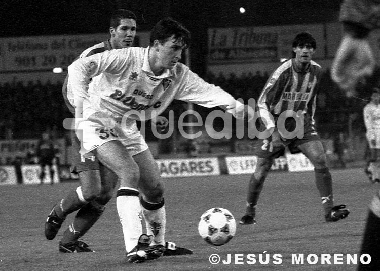 Josico enfrentándose al Atletico de Madrid y al técnico de moda, Cholo Simeone, y el director deportivo del conjunto colchonero, Caminero. Josico enfrentándose al Atletico de Madrid y al técnico de moda, Cholo Simeone, y el director deportivo del conjunto colchonero, Caminero.