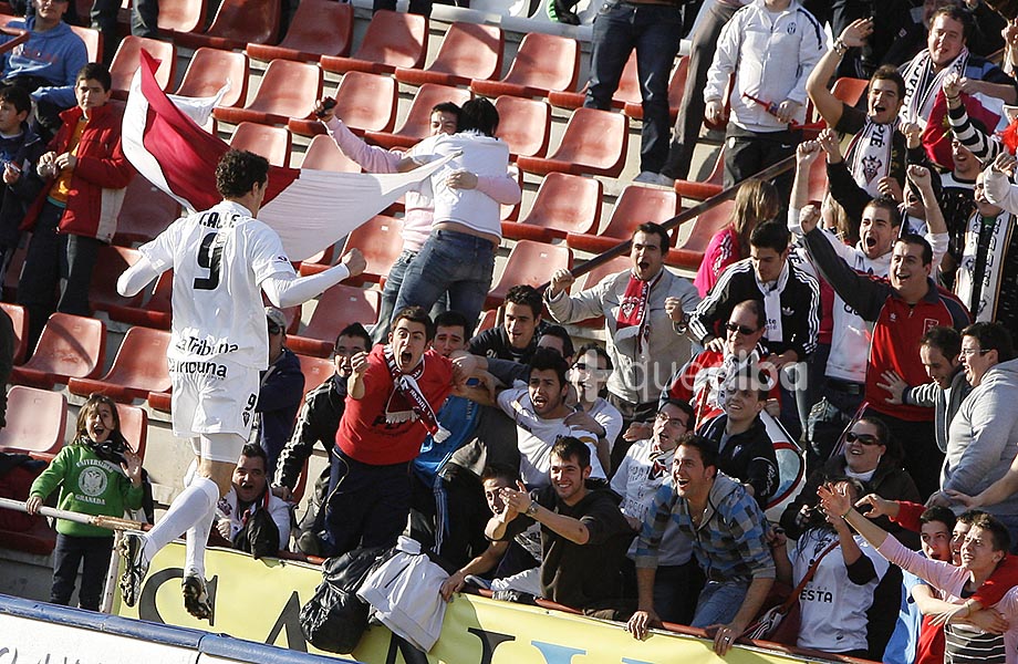 Calle celebrando el gol de la victoria del Albacete contra el Leganés en la 2011-2012