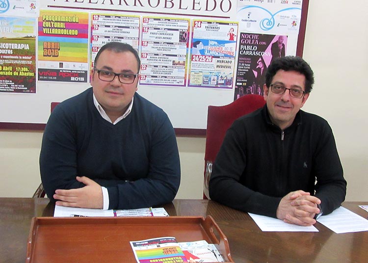 El concejal de Cultura, Bernardo Ortega, y el coordinador de Cultura, José Luís Montero, han dado a conocer la programación cultural correspondiente al mes de marzo, y que tendrá como acto final el macroconcieto Viña-Rock, que en la presente edición podría de nuevo batir record de asistentes.