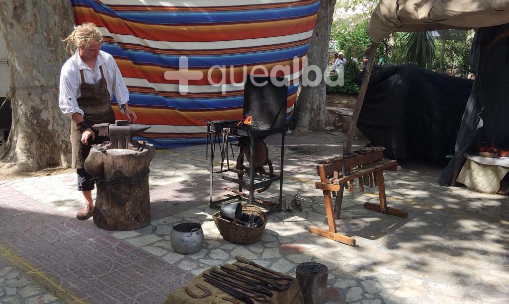 Imagen de archivo de un mercado de autor organizado por AMATA.