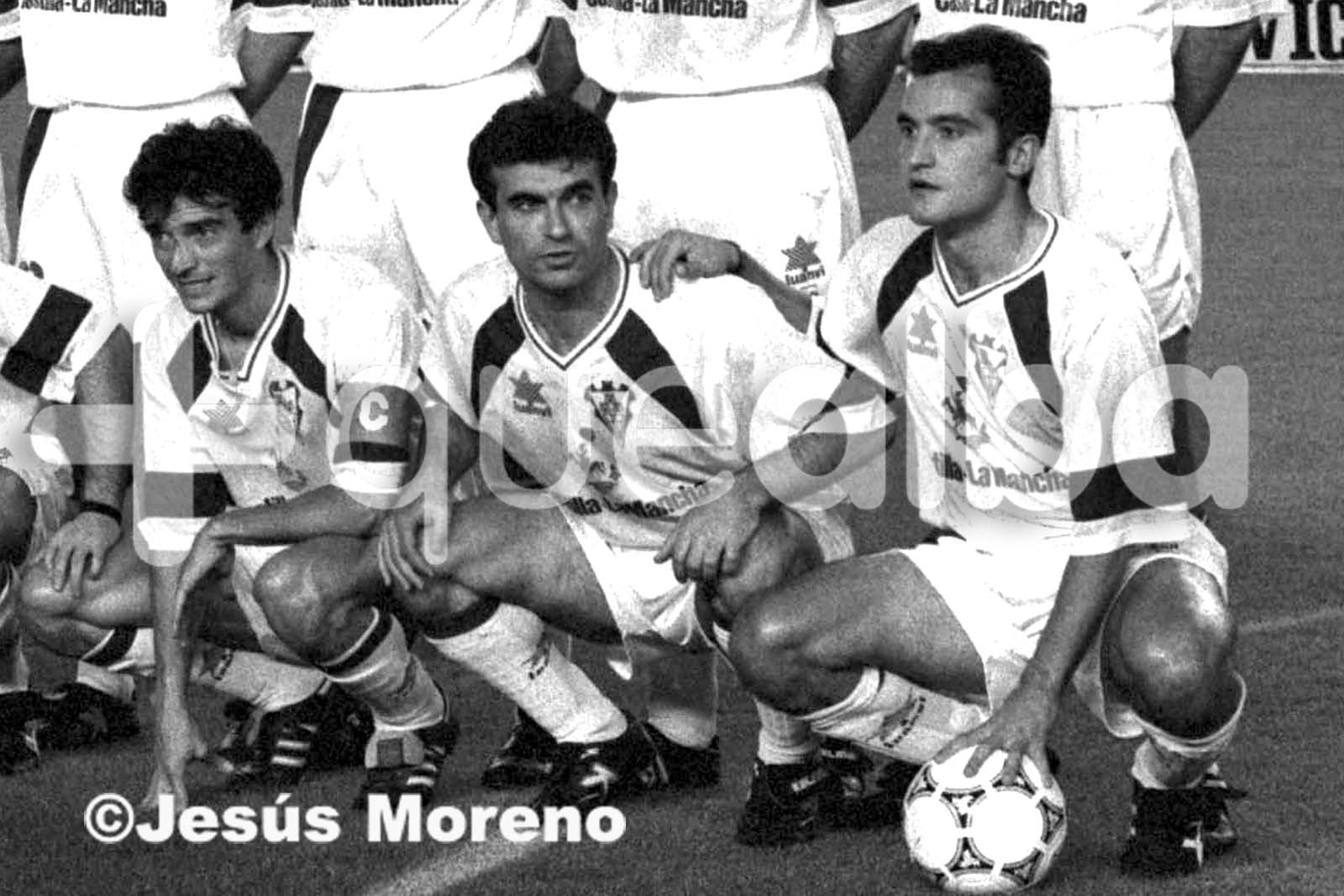 Catali, Menéndez y Pinilla en la alineación de un Barcelona-Albacete de la 92-93 en el Camp Nou Foto Jesús Moreno