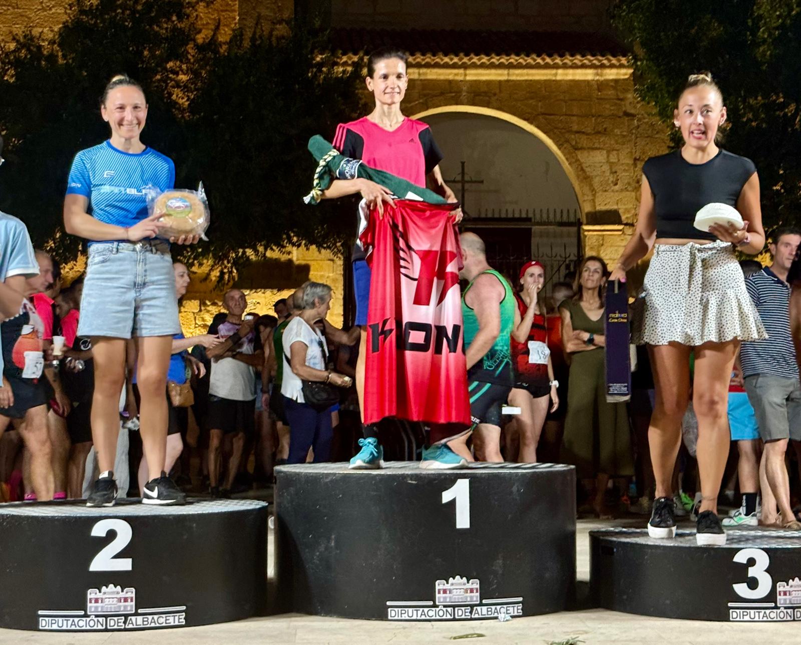 04-PODIUM FEMENINO