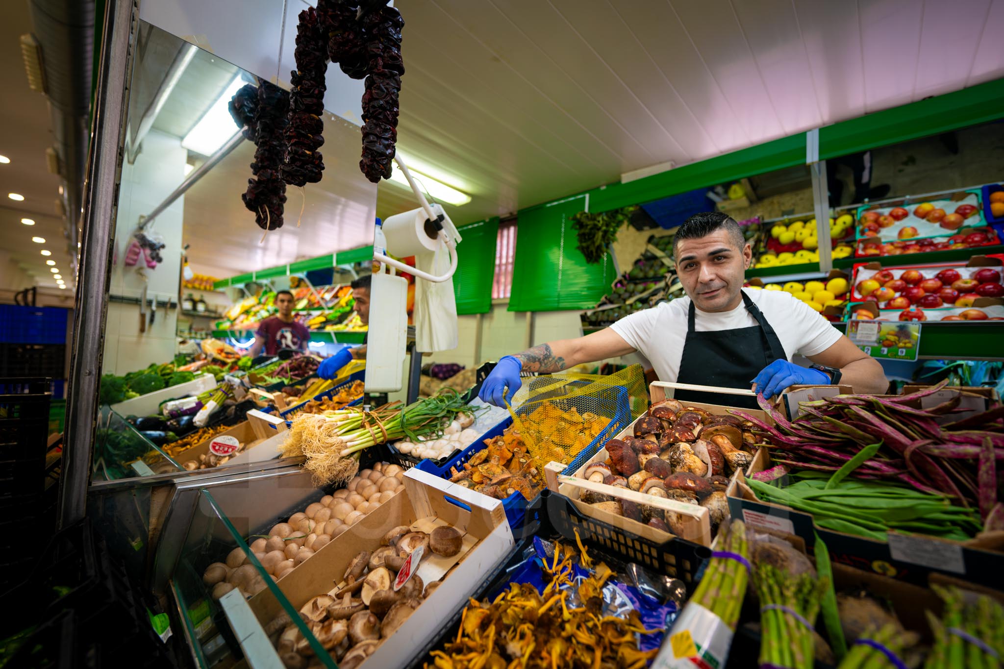 Frutero-carretas-mercado-albacete-pedro_lopez-fruteria-001